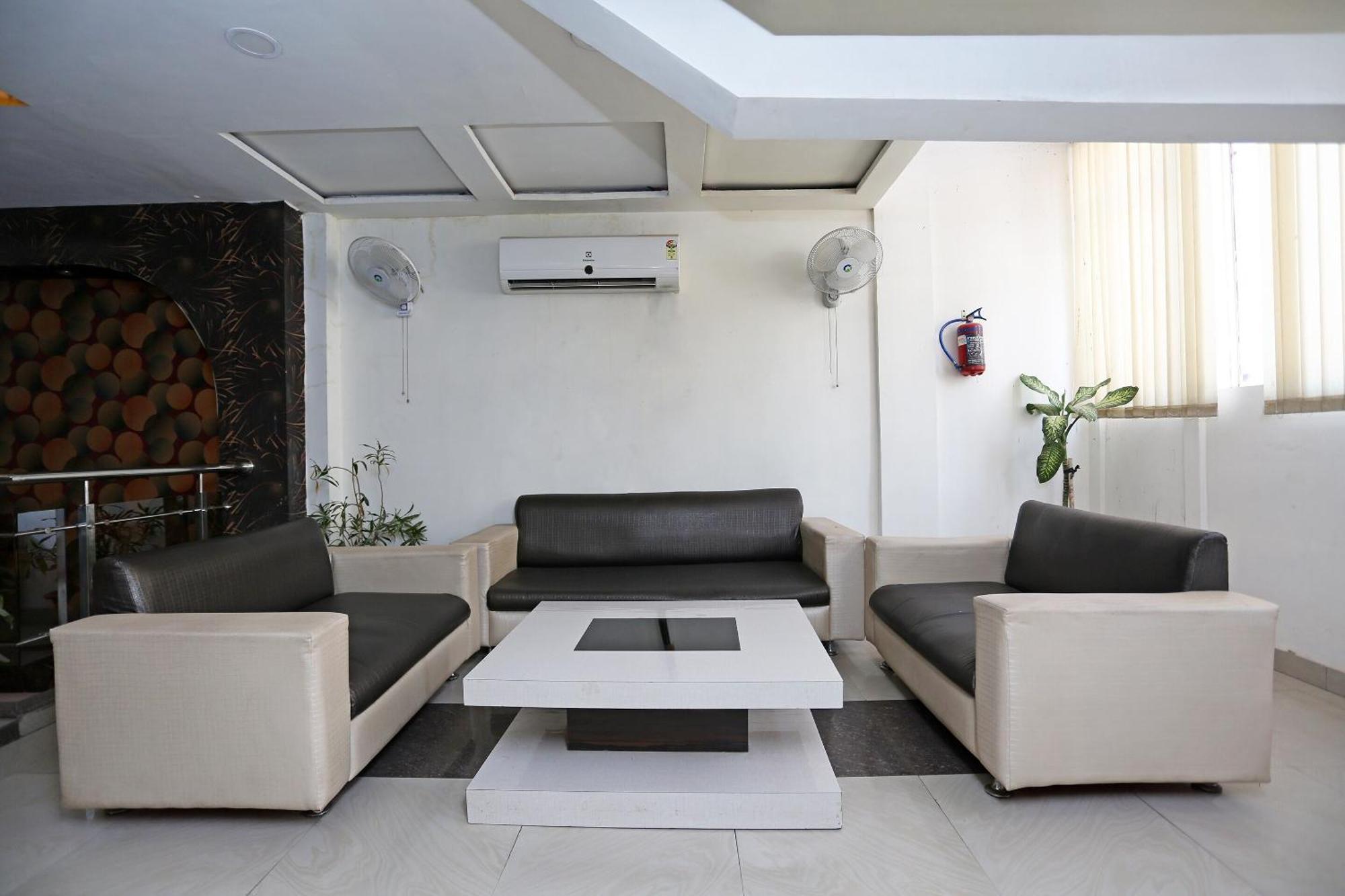 Bhairaun Ghāt Super Oyo Flagship 4957 Hotel China Town المظهر الخارجي الصورة