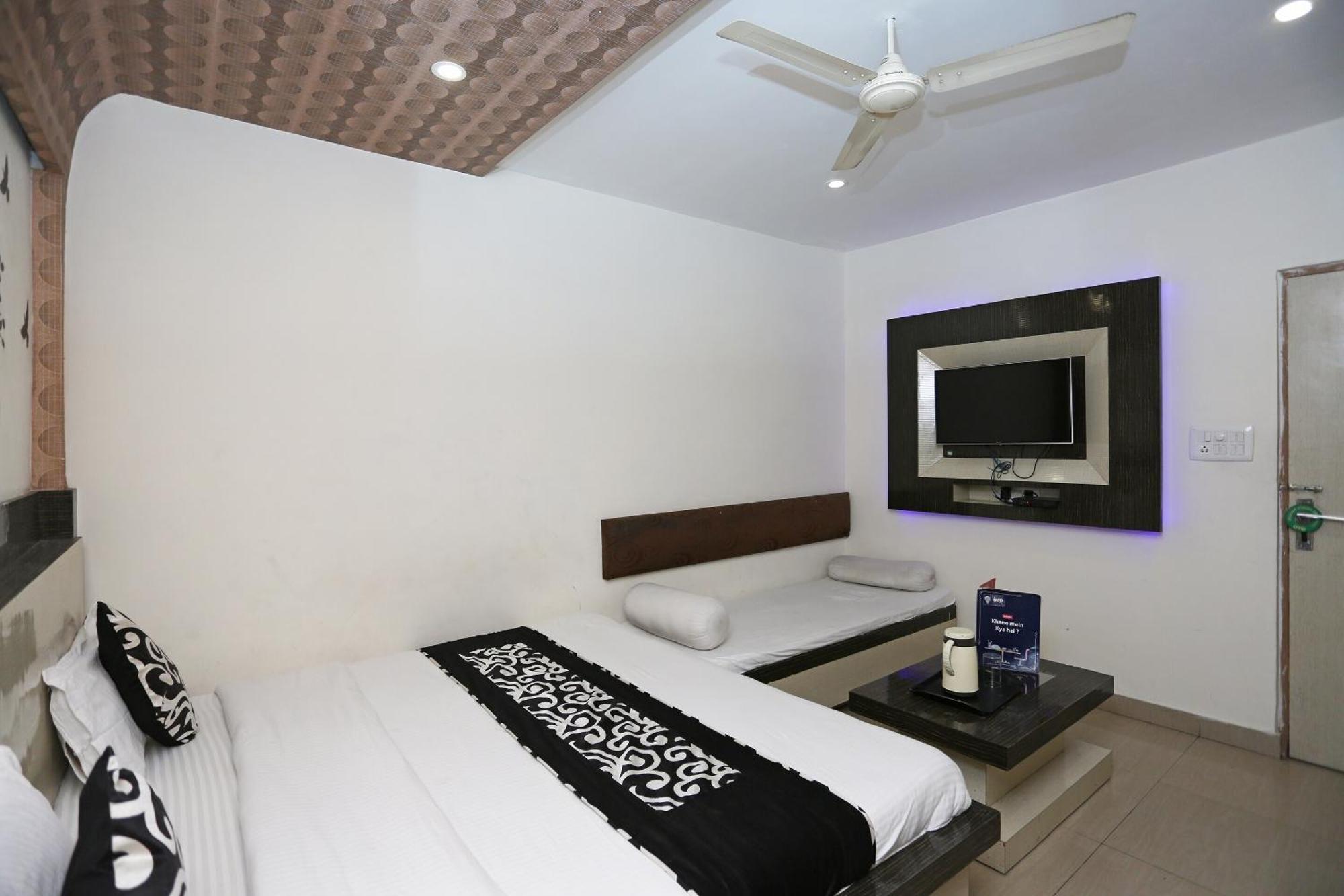 Bhairaun Ghāt Super Oyo Flagship 4957 Hotel China Town المظهر الخارجي الصورة