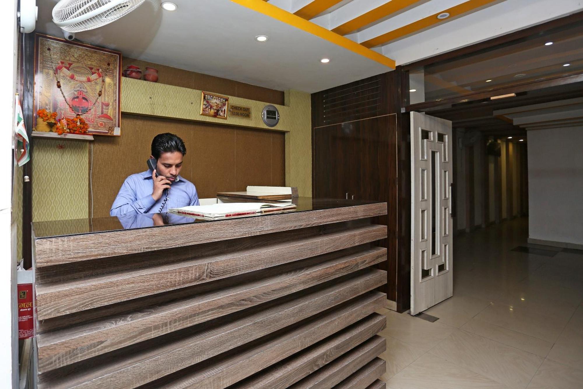 Bhairaun Ghāt Super Oyo Flagship 4957 Hotel China Town المظهر الخارجي الصورة