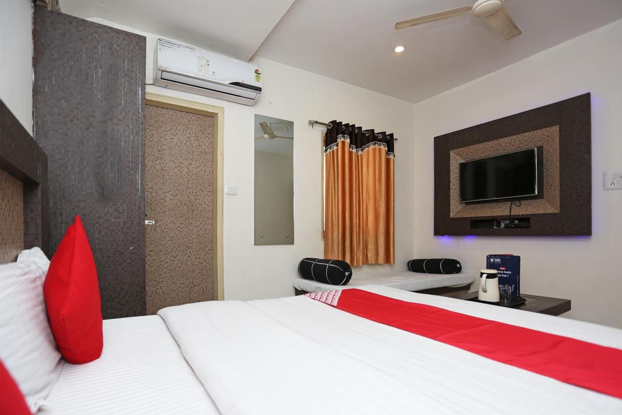 Bhairaun Ghāt Super Oyo Flagship 4957 Hotel China Town المظهر الخارجي الصورة