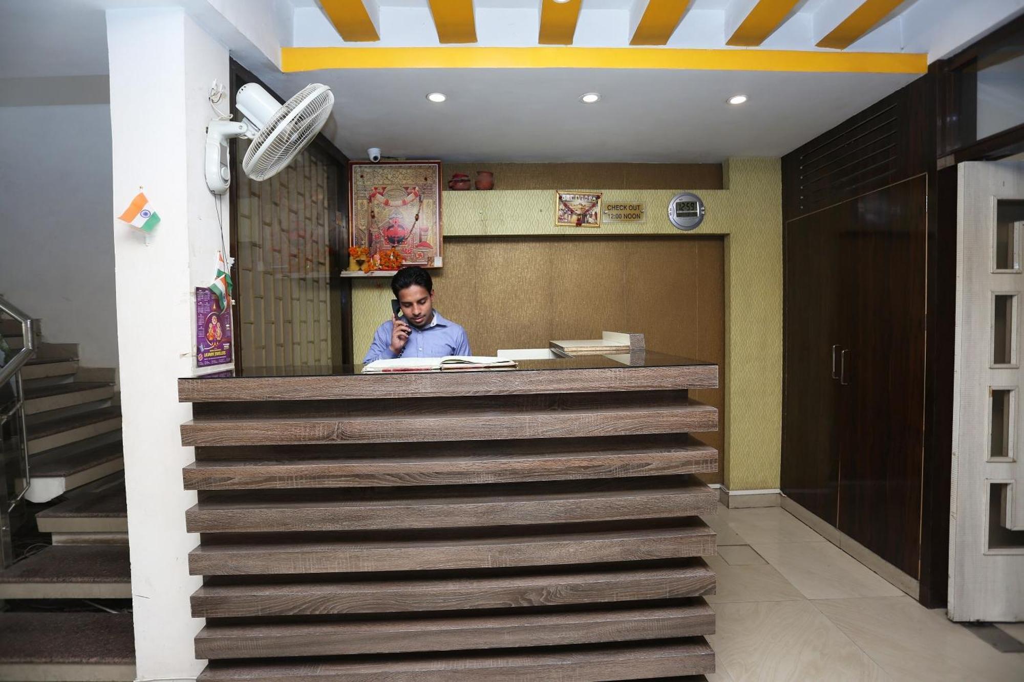 Bhairaun Ghāt Super Oyo Flagship 4957 Hotel China Town المظهر الخارجي الصورة