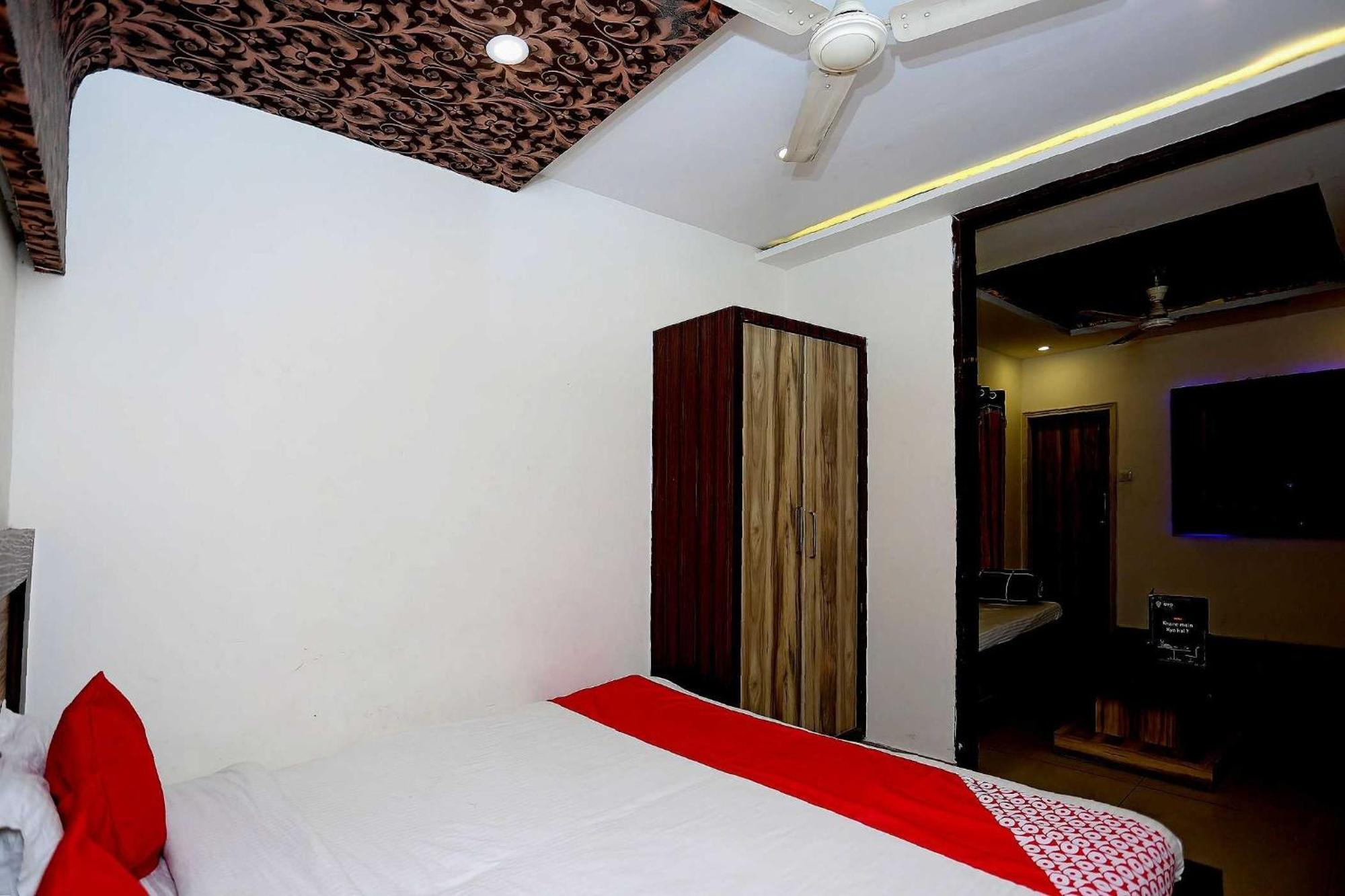 Bhairaun Ghāt Super Oyo Flagship 4957 Hotel China Town المظهر الخارجي الصورة